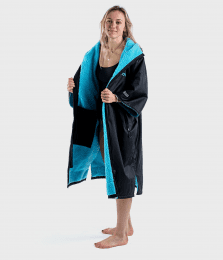 dryrobe Advance Poncho Short Sleeve Black Blue
