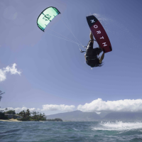 Kitesurfen für Einsteiger: Die Grundlagen für ein sicheres und aufregendes Wassersportabenteuer