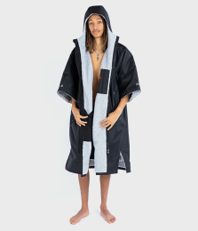 dryrobe Advance Poncho Short Sleeve Black Grey