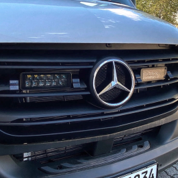 Kühlergrill-Halter für Zusatzscheinwerfer für MB Sprinter 907